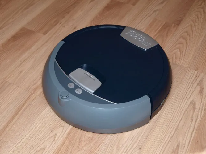 Az iRobot Scooba 380 laminált padlón is használható